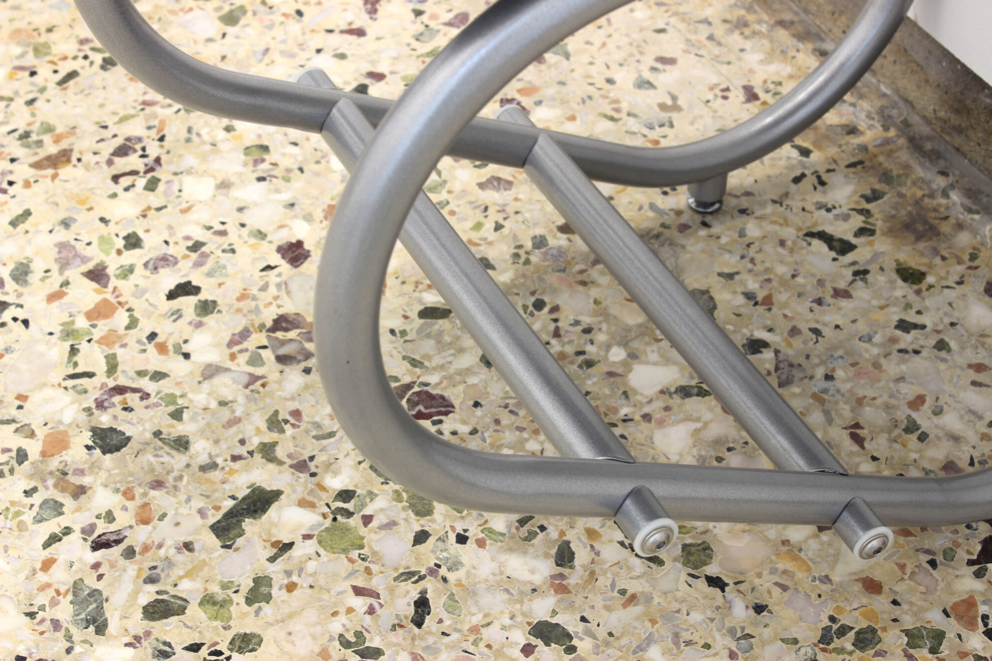 James Fuller - Wall Seat, 2020 - Tyre Chippings, Powder Coated Steel, Reinforced Plaster Polymer - 04